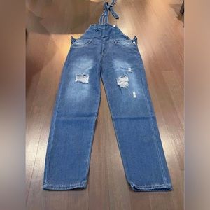 Women's Adjustable Strap Ripped Denim Overalls.
